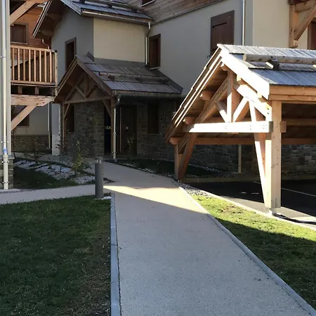 3 Pieces, 6 Pers., Terrasse, Jardin, Parking, Proche Pistes Et Navette, Serre Chevalier - Fr-1-762-51